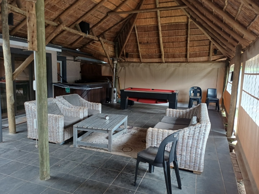 5 Bedroom Property for Sale in Park West Free State